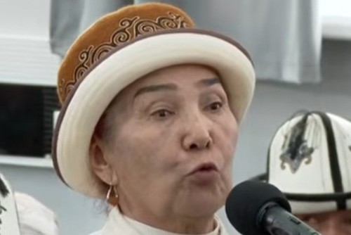 Жительница Нооката попросила Садыра Жапарова упростить получение кредитов для проектов в сфере туризма