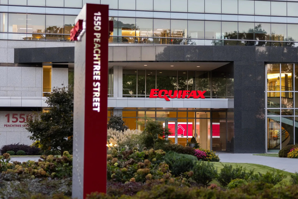 В компании Equifax злоумышленники похитили данные примерно 147 миллионов человек. Фотограф: Элайджа Нувелаж/Bloomberg