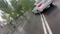 На мосту Л.Толстого водитель пересек двойную сплошную и развернулся