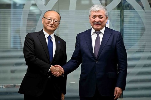 Кабмин и АБР обсудили развитие транспортно-логистического потенциала Кыргызстана