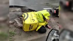 На улице Горького автомобиль сбил скутериста