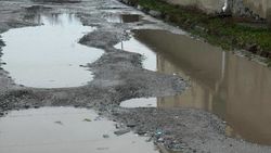 Ремонт дороги на улице Көк-Жар рассматривается, - акимиат