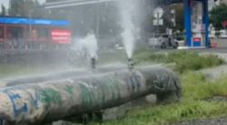 На Масалиева—Аалы Токомбаева прорвало трубу