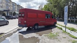 На Уметалиева парковка не приведена в соответствие, но есть табличка платной парковки