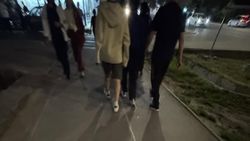 Бишкекчанка жалуется, что тротуар по Юнусалиева стал совсем узким из-за велодорожки
