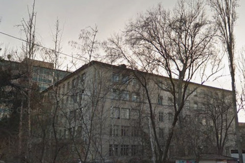 Часть здания и землю на ул. Саманчина в Бишкеке передадут в госсобственность