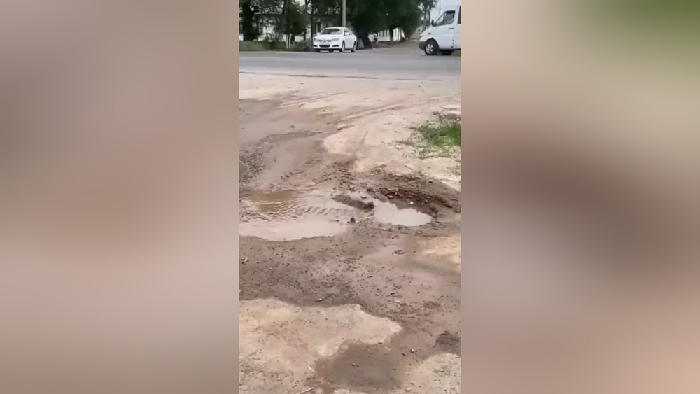 Последствия дождей в Канте: Вода заливает дворы на нескольких улицах города