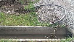 По Жибек Жолу электрокабели лежат на земле