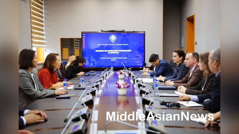State Secretary at Foreign Ministry of Serbia meets with Secretary General of National Chamber of Commerce of Mongolia