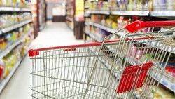Житель предлагает обязать супермаркеты включать в работу другие кассы, когда образуется большая очередь