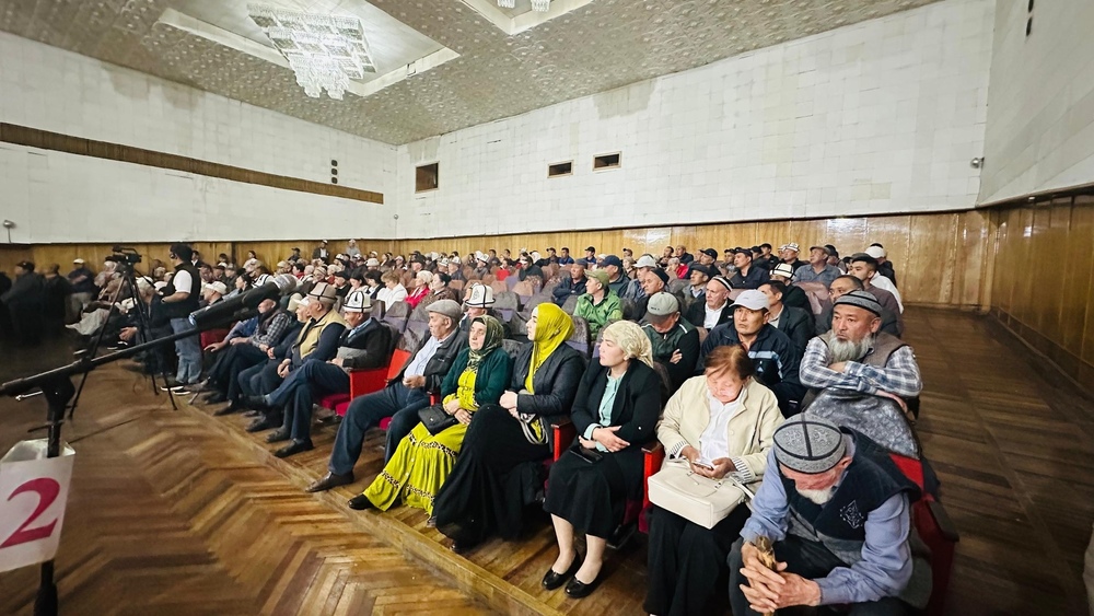 В Кадамжае подняли вопрос о камерах, установленных соседним государством рядом с границей