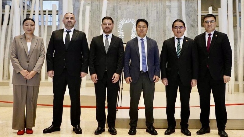 Ministry of Culture and Turkic World Melodies Foundation discuss promotion of Kyrgyz culture in Türkiye