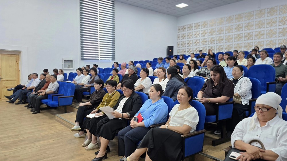 Защита бизнеса, киберпреступность и захват земель: В Кара-Куле обсудили актуальные проблемы общества
