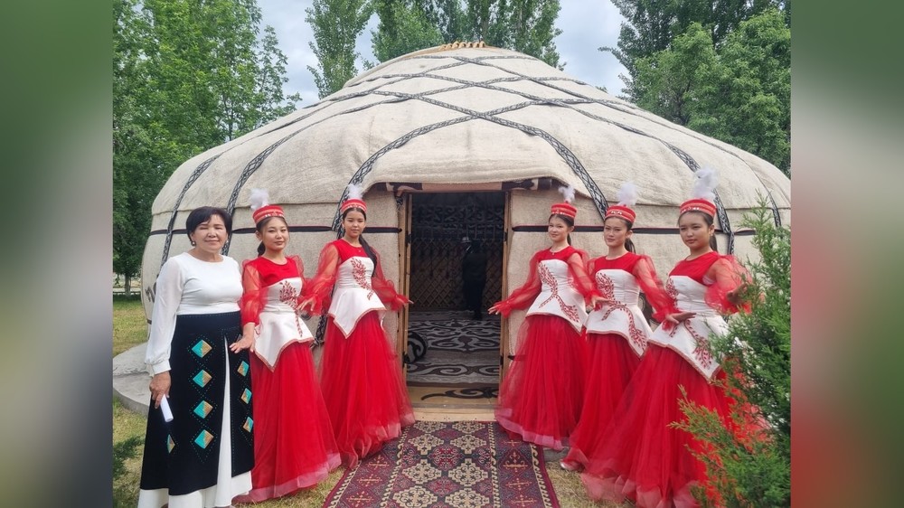 Музей Курманжан датки в городе Гульчо пополнился новым экспонатом