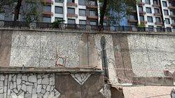 На проспекте Айтматова началась реконструкция фасада моста и дорожного полотна