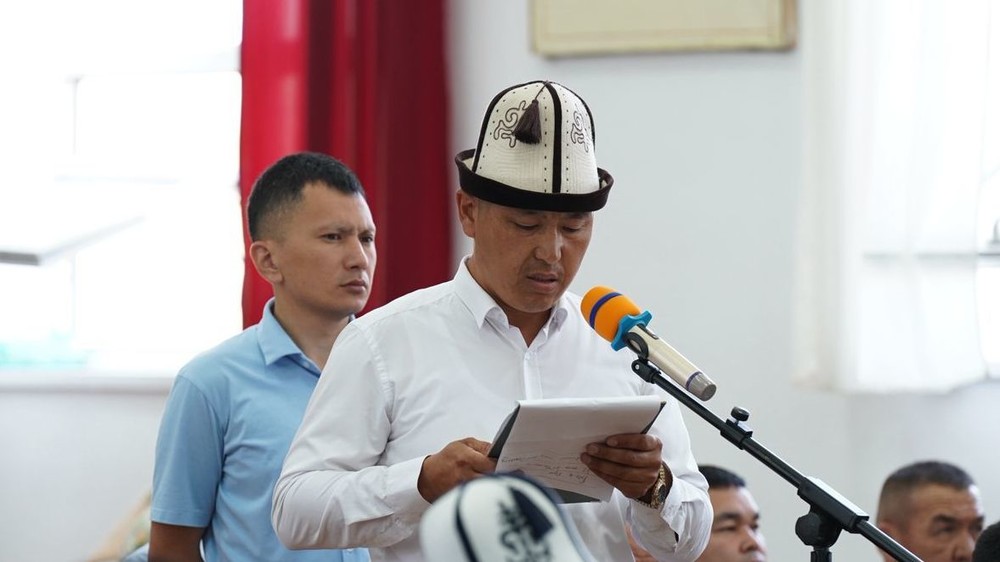 На дороге Кара-Дарыя—Сузак камнепады разбивают автомобили — депутат просит принять меры