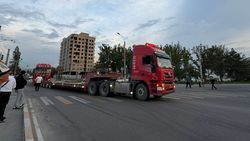 2 трала заблокировали перекресток Чуй—Ауэзова на полчаса