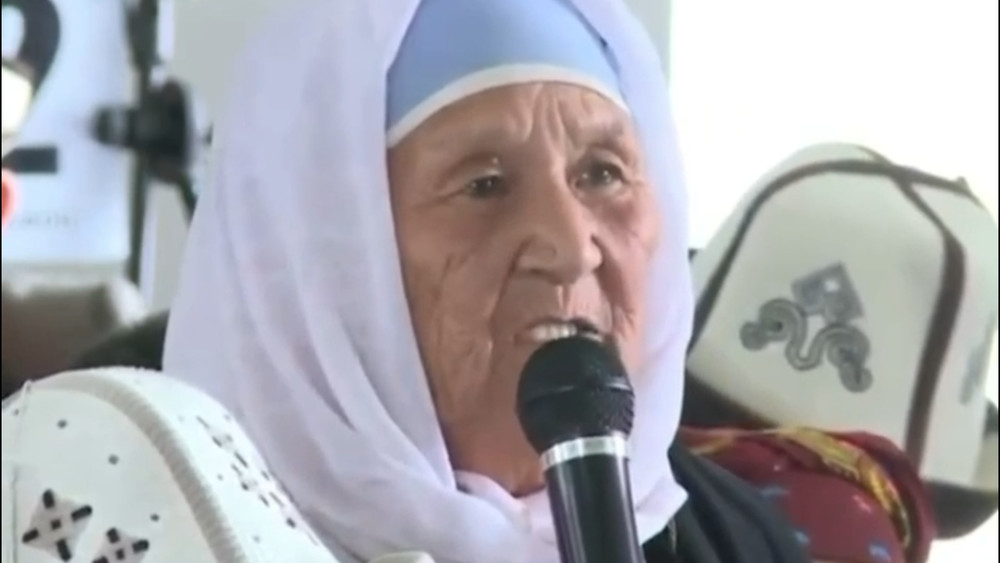 «С 1970 года ни одну трубу не заменили»: Жители села Чек Баткенской области попросили решить проблему питьевой воды