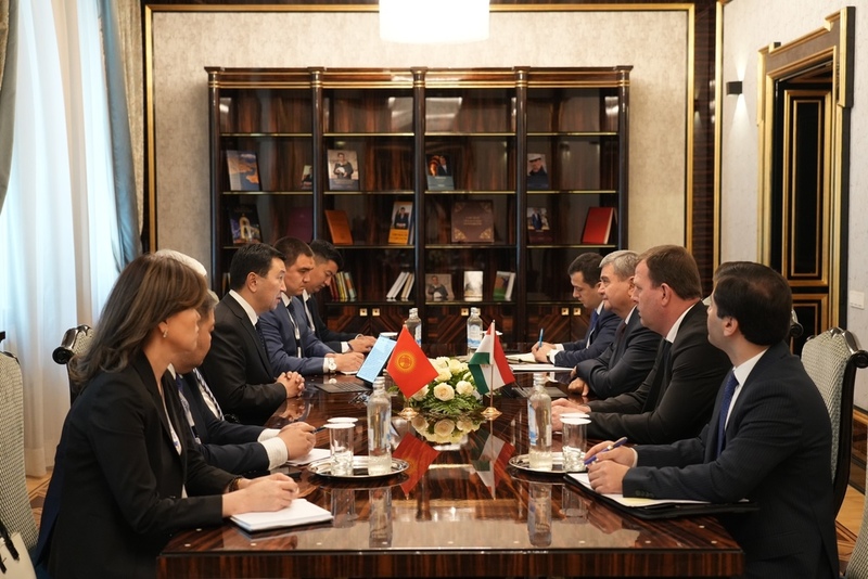 Kyrgyzstan and Tajikistan eye $500 million trade target and discuss joint economic roadmap