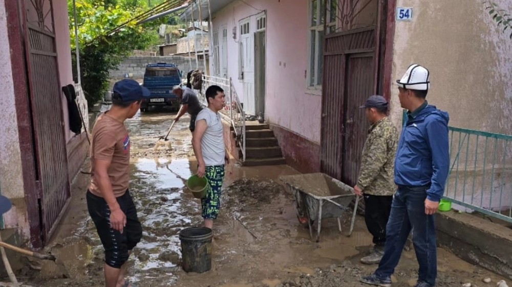 В айыльном аймаке Датка Кара-Суйского района полностью ликвидировали последствия селя