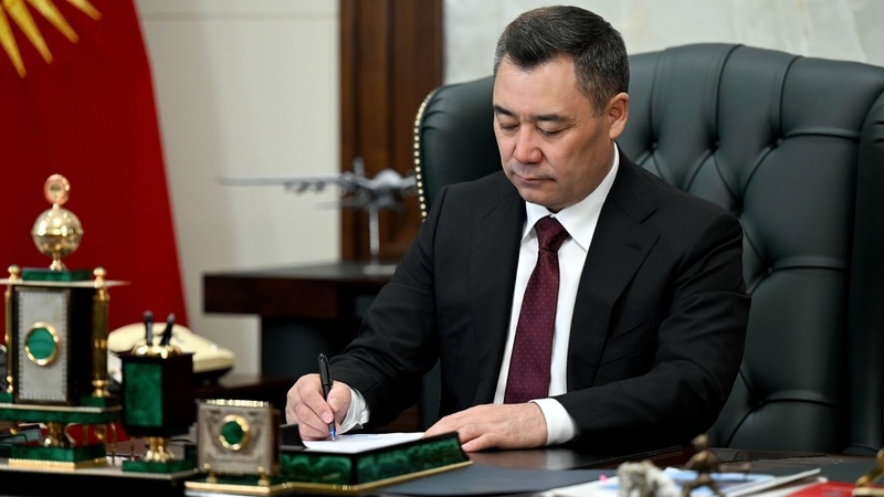 President Japarov approves unified military battle flags of Kyrgyz Army
