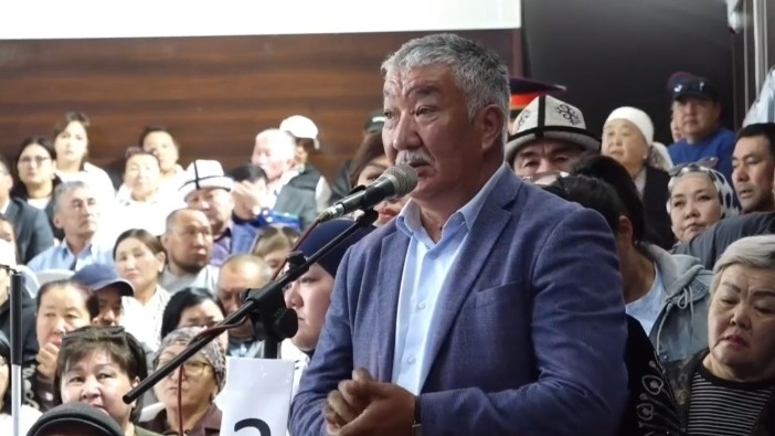 Когда отремонтируют дорогу на жайлоо Солтон-Сары? Полпред президента в Нарынской области ответил на вопрос жителей