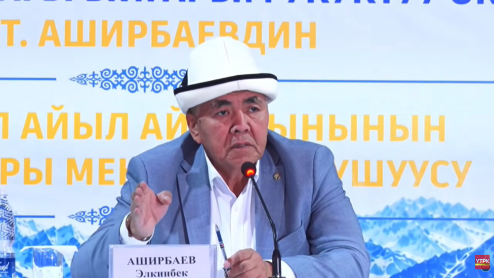 «Одни ямы, Ошский базар отдыхает»: житель Московского района пожаловался на дорогу