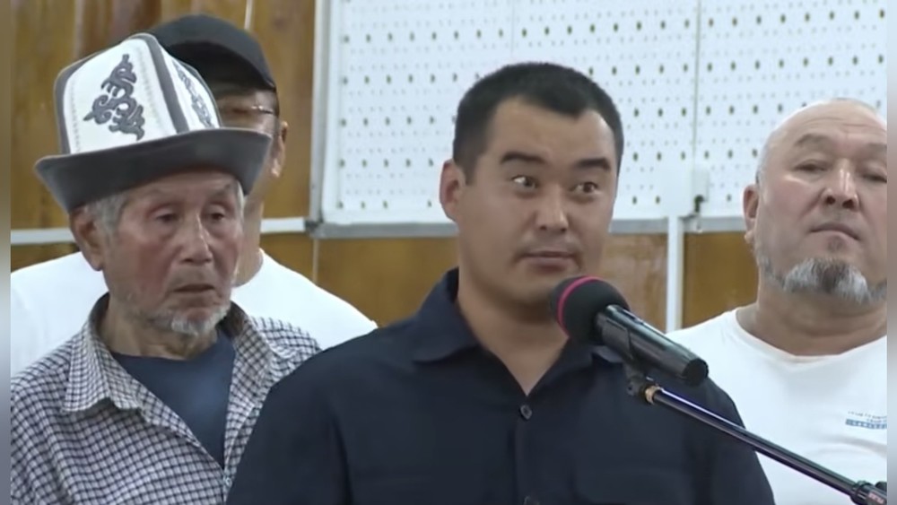 «Нам нужны школа и детский сад»: Жители Баткенской области просят ускорить развитие села Алты-Адыр