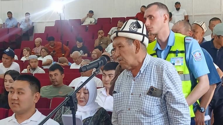 «На 3–4 курсах бросают учебу»: Жители Московского района жалуются на дорогое обучение и дефицит кадров
