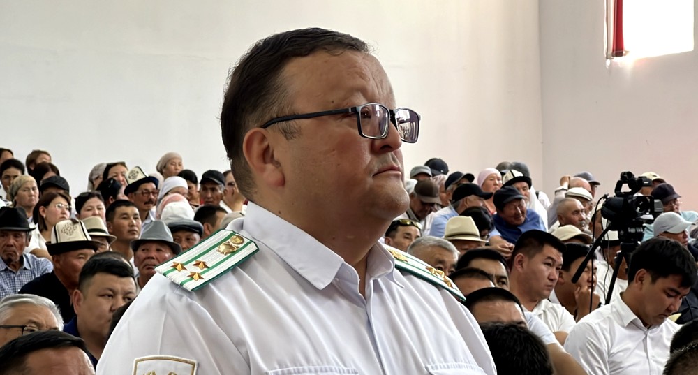 Прокурор Абыкеев ответил на претензии жителя по ремонту музея в Токтогуле