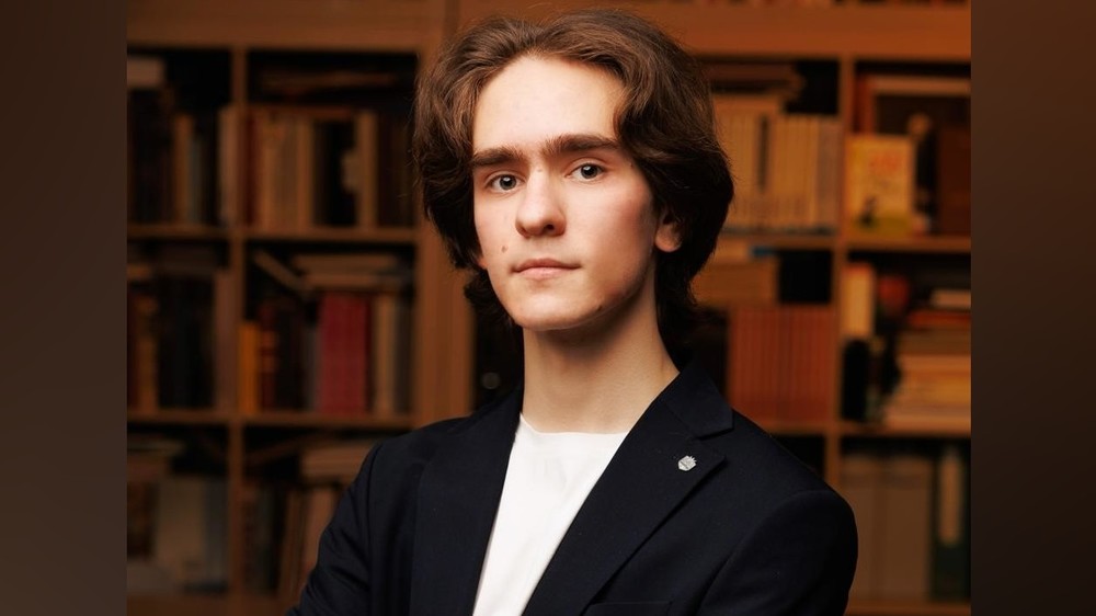 Михаил Лазарев