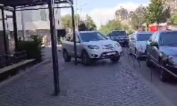 Въезд к автобусной остановке на Гоголя заставлен машинами