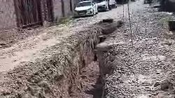 Жители села Селекционное жалуются, что на улицах не завершается ремонт дорог