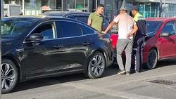 На Масалиева—Айтматова Honda «врезалась» впередистоящий автомобиль