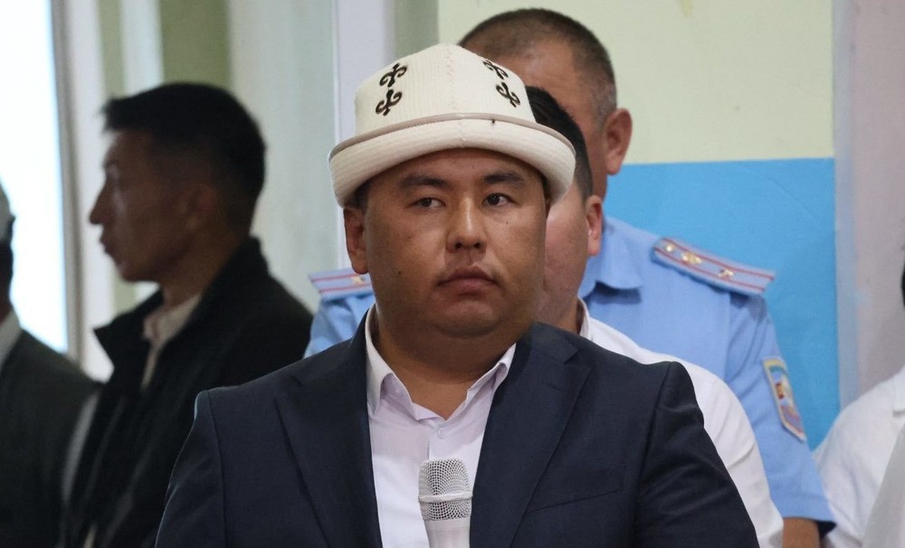 Глава Тоо-Моюнского айыл окмоту в Араванском районе ушёл с должности