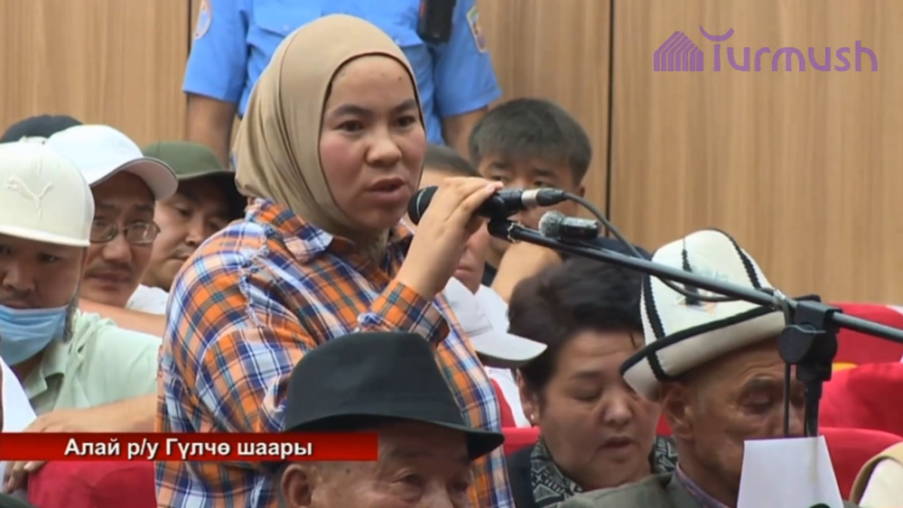 «Собирают по 5 и 3 тысячи сомов»: жительница Гульчо Алайского района сообщила о денежных сборах в школах и детсадах