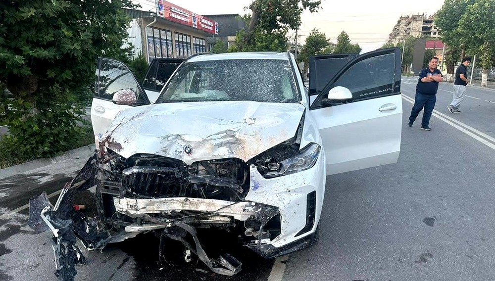 В городе Манас водитель «BMW X5» задержан после ДТП