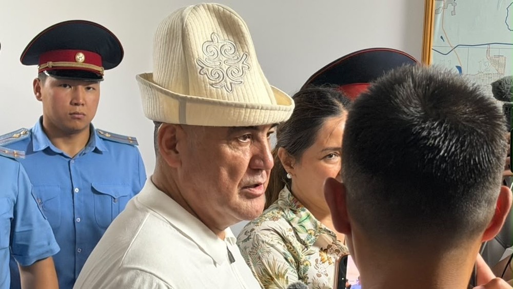 Курсан Асанов