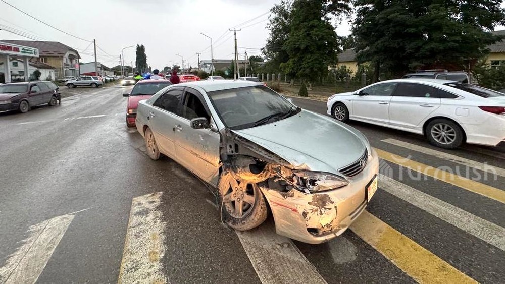 В Таласе произошло ДТП с участием трех автомобилей