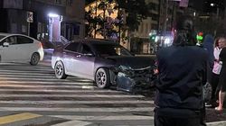 На Абдрахманова—Московской ночью столкнулись две машины. Фото очевидца На Абдрахманова—Московской ночью столкнулись две машины. Фото очевидца