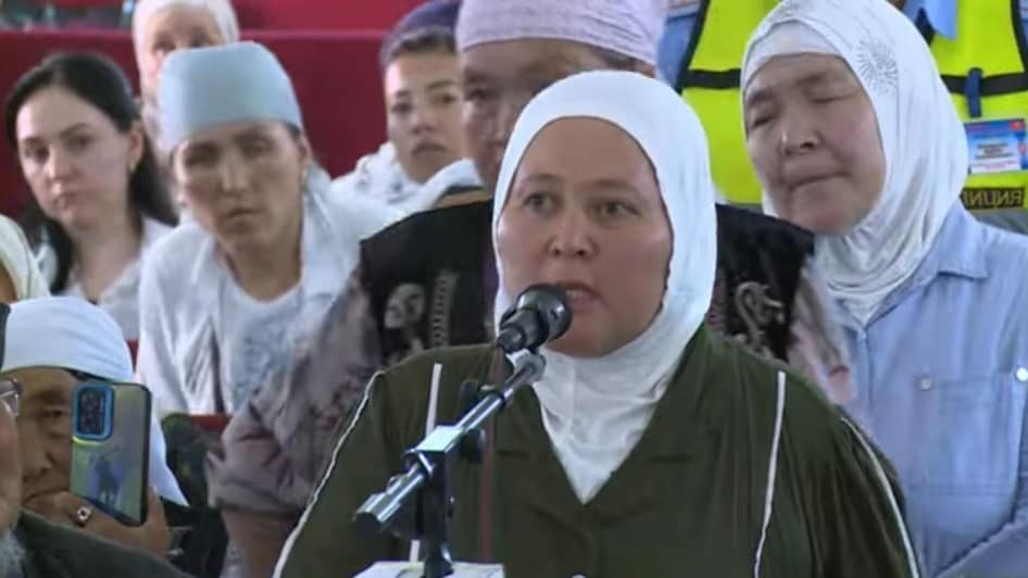 Мать 9 детей из Чуйской области пожаловалась на затягивание оформления статуса «Баатыр эне»