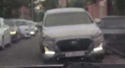 Водитель «Сонаты» объезжал пробку по встречке, но попал в ДТП, когда его заставили сдавать назад
