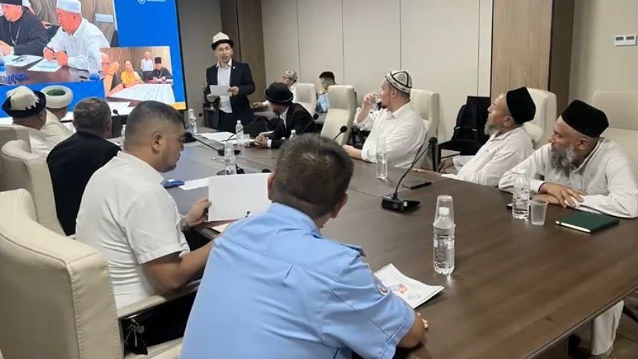 ГКНБ провел в Жалал-Абадской области круглый стол с участием представителей религиозных конфессий