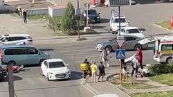 На улице Ахунбаева сбили скутериста