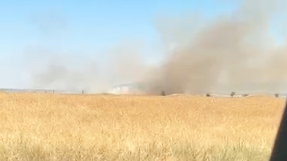 В Беловодском загорелось поле