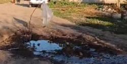 На улице Токтогулова в селе Александровка прорвало воду, в домах нет воды, - сельчанин
