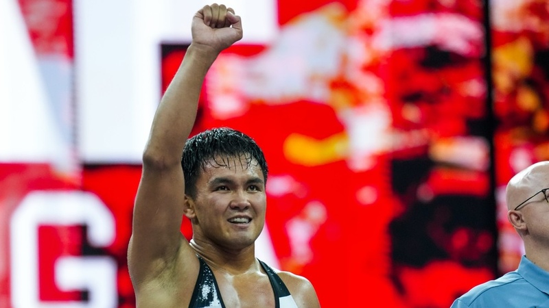 Kyrgyzstani Ernazar Akmataliev defeats Rutherford in RAF debut