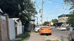 На Курманжан Датка—Фрунзе отсутствует тротуар