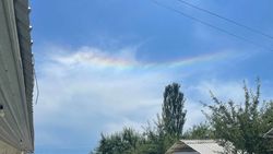 В Чолпон-Ате и селе Чон-Сары-Ой местные жители заметили радужные облака. Видео