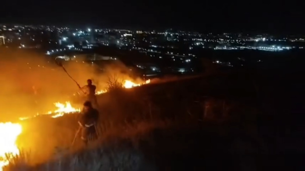 В селе Орто-Сай на горе произошел пожар